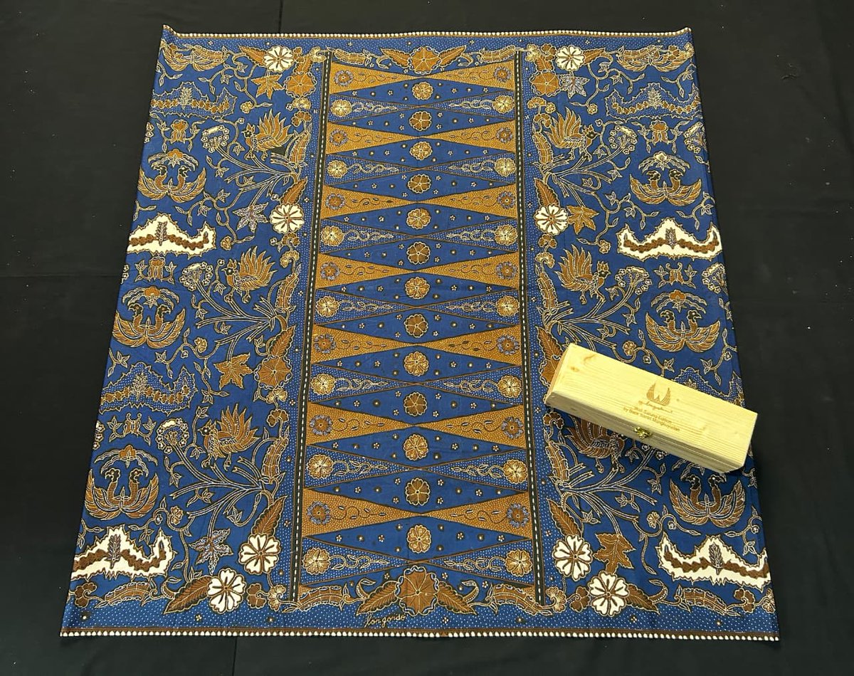 mfarihin19's tweet photo. Sarung Batik Lar Gurda
Full Tulis Edition
Harga Rp 1.300.000
Minat https://t.co/7G6enDrck0
#ramadhan #1447h #sarung #largurda #batik #indonesia https://t.co/AoYnzEx4BR