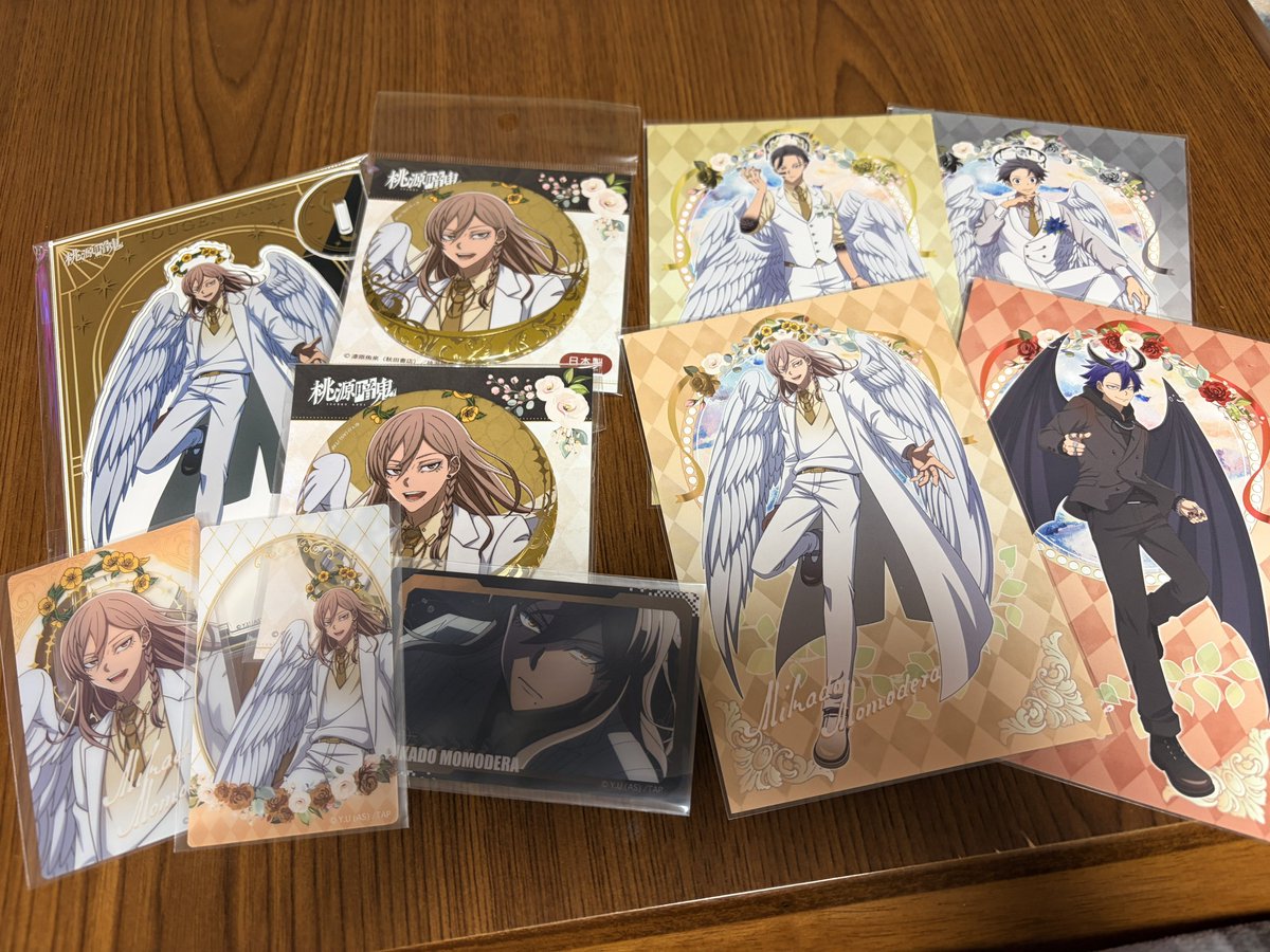 えへへ👼👿グッズ届いた〜🪽
特典のポスカも引き良すぎて泣いた