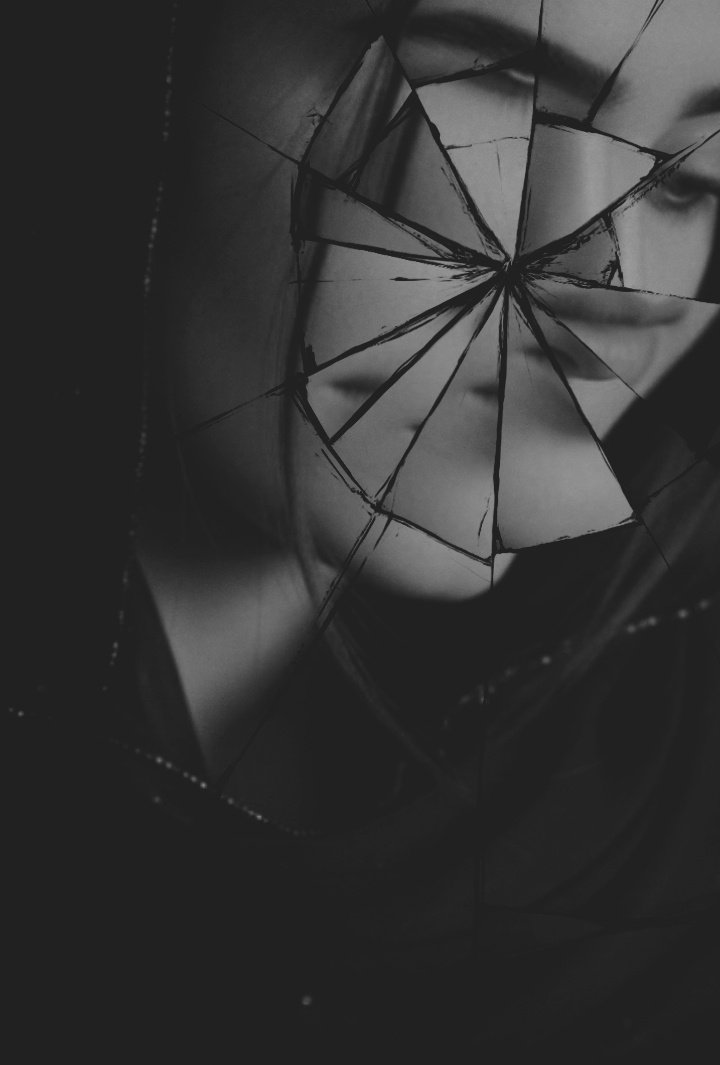 جسے رکھ لیاجاۓ اُسے توڑا نہیں کرتے۔۔۔۔

،
ارے روزے کی بات کی🥹