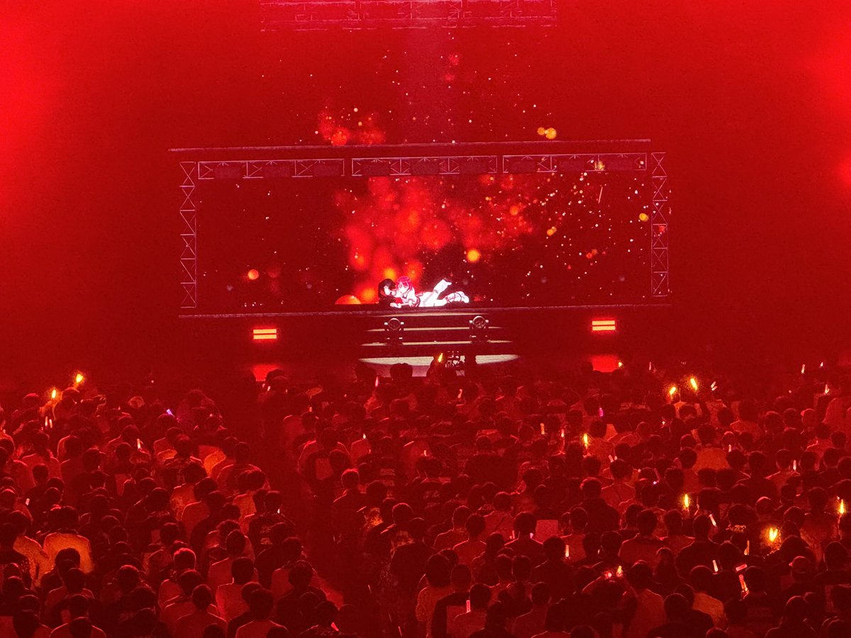 信じられるか…
これ…アイドルのライブなんだぜ…
#ヴイアラ #DAY3昼_876プロフェス