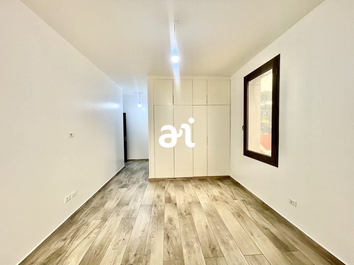 AlainImmo's tweet photo. LOCATION: MAGNIFIQUES  APPARTEMENTS  DE 3 CHAMBRES À KINSHASA-GOMBE 

Localisation : Kinshasa-RDC

DESCRIPTION:

Hall d'entrée 
3 chambres avec garde-robe incorporé (dont la principale avec dressing)
3 salles d'eau 
1 installation visiteurs 
1 séjour lumineux avec baies vitrées 
1 coin des repas lumineux 
1 cuisine spacieuse meublée avec balcon
1 magasin 
1 espace buanderie 

AUTRES DÉTAILS

Chambre travailleur 
Service Gardiennage 24/7
Espace récréatif enfants
Salle de sport completement équipée avec baie vitrée offrant une vue de la piscine avec vestiaire 
Piscine
Parking dédié sous-terrain (deux véhicules par occupant)
Espace parking dédié pour visiteurs
Forage 
Pompe surpresseur 
Climatisation centrale
Système téléphonique 

Prix: 5300$, 
         5500$ et 
         6000$

Infoline:

+243817699634 (appel)
+243906665362 (whatsapp)
infos@alainimmo.com
Alaintshilolo@hotmail.com

#ImmobilierRDC #AlainImmo #LocationàGombe #ImmobilierRdcongo #ImmobilieràKinshasa