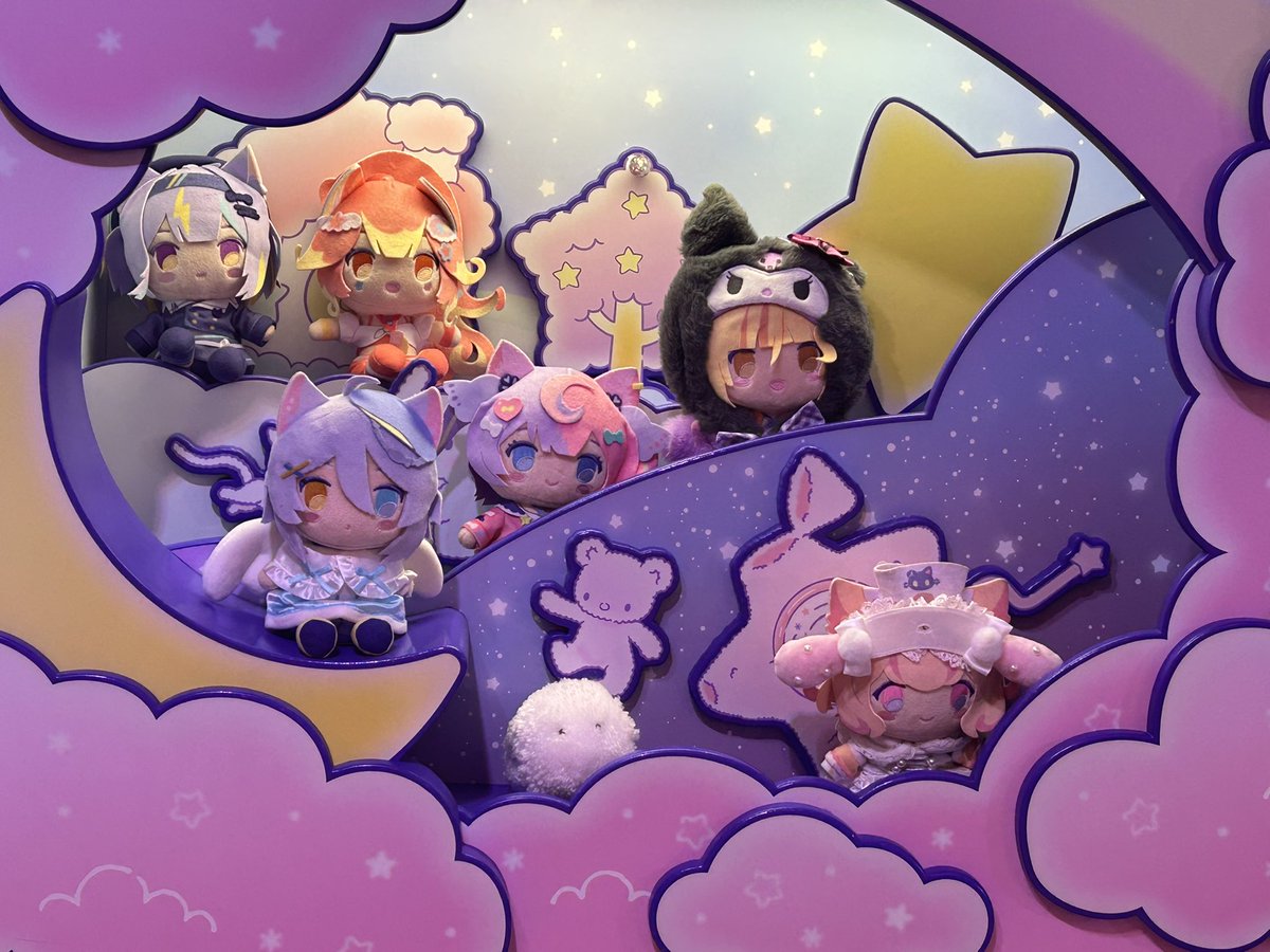 Tsaamon's tweet image. にゃんた絵描きの友人達と2日間東京で遊びまくった！
皆んなでアキバ巡ったり、ピューロランド行ってめっちゃ楽しかった！！
れもんぴちゃんとはハローキティの幸せの鐘も鳴らしました♡

案内してくれた皆のおかげで最高の東京旅行になりました！ありがとう！！