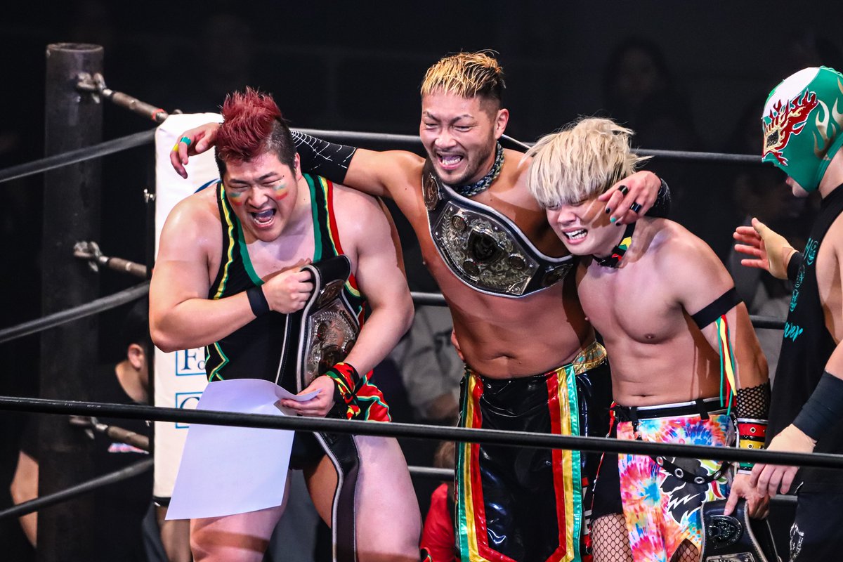 lion_highfly's tweet photo. 26/2/23 #DragonGate 福岡 
 こんな時代もありましたね……。時代は繰り返す……。皆の成長が眩しいです🥲
初戴冠おめでとう！！
#UnodosTres_DG #aKEY #GuC #Kzy https://t.co/KuAeOCI8xB