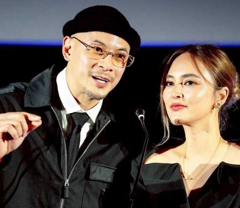 Prosecutors Charge Nana Rybena, Way Thaitanium in Alleged Investment Fraud Case

Public prosecutors on Feb. 23 filed charges against actress Rybena "Nana" Intachai and rapper Prinya "Way Thaitanium" Intachai, along with two associates, at the Criminal Court on Ratchadaphisek