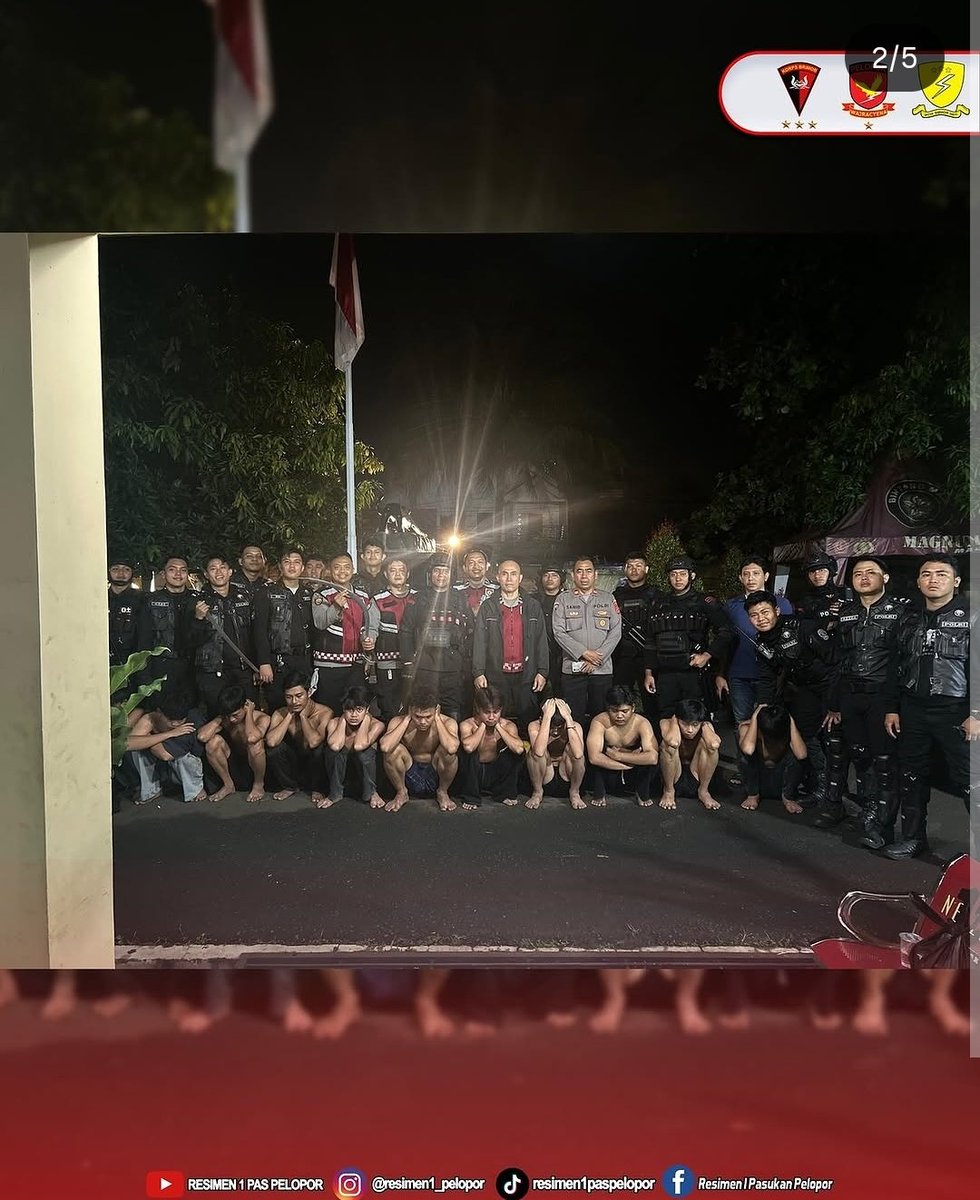 Blackburger_28's tweet image. Di Bogor dan Jakarta sendiri sudah sering melibatkan brimob untuk back-up Polsek atau polres yang terkenal rawan kejahatan jalanan. 

kedepannya harus ada evaluasi nih gimana caranya biar bapak bapak brimob ini ga mengulangi hal yang sama seperti di Maluku.