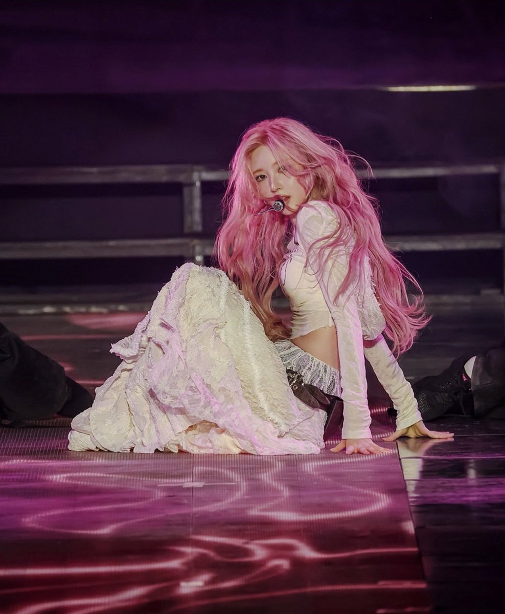 gahhhh im so excited and nervous at the same time

ODD GAEUL OUT NOW 
#ODDOutOfNothing