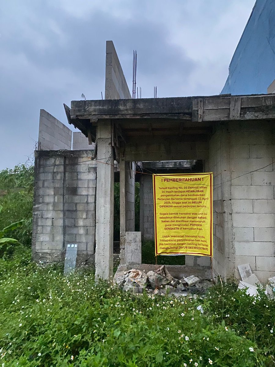 388juta's tweet photo. Kalian baca aja ya sendiri, ini salah satu korban PERUMAHAN SYARIAH DI BANDUNG TIMUR  tahun 2022 BELI TAPI GAK DI KERJAIN https://t.co/kfAwmQRBG3