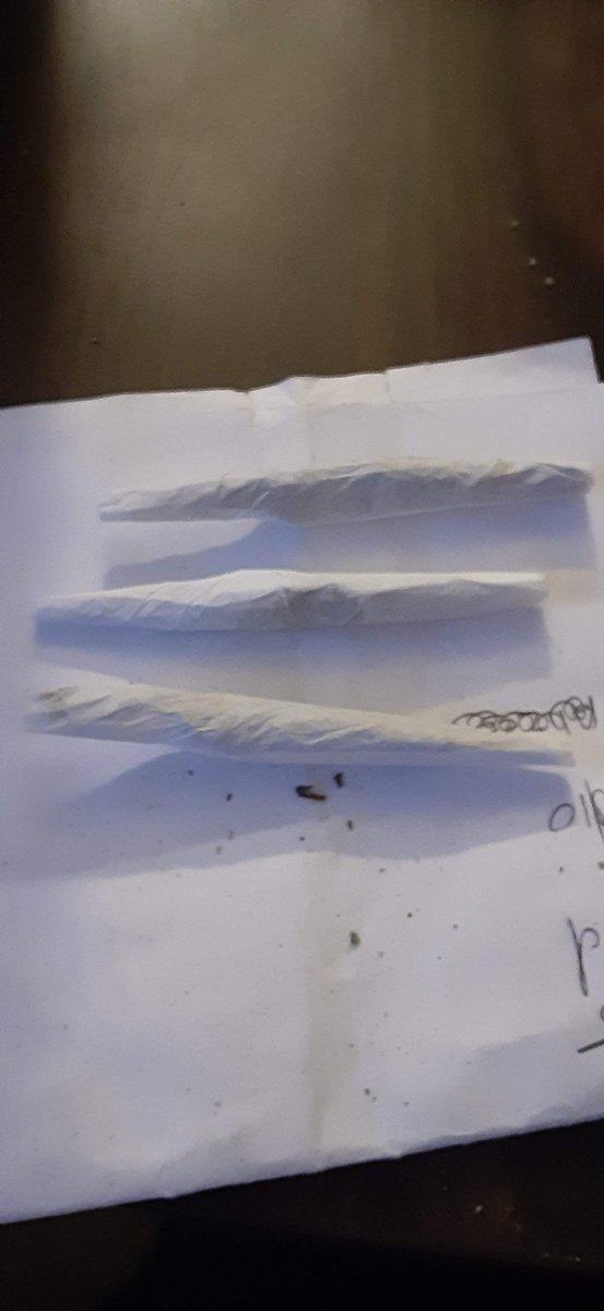 ClassicJan87152's tweet photo. Rolled up my jays enjoying my vibe watching a movie https://t.co/GgMc67ikiJ