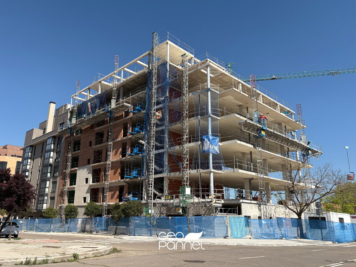 🏢 Eficiencia y confort acústico en 32 viviendas de Villaverde (Madrid) 🏢

Se instaló GEOPANNEL SUPER PYL 40 mm con el objetivo de reforzar la eficiencia energética y garantizar elconfort acústico.

geopannel.com/product/superp…