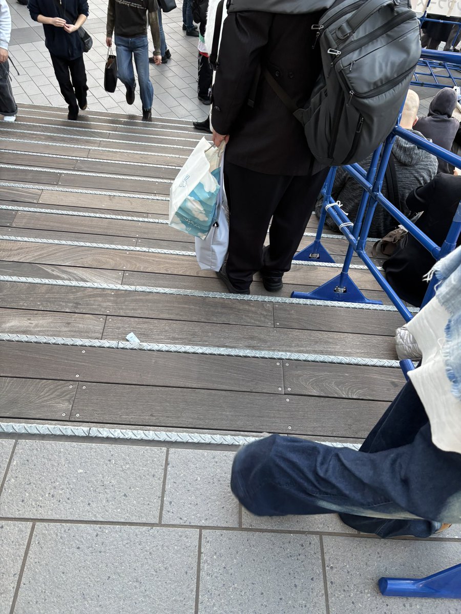 らん！ tweet media