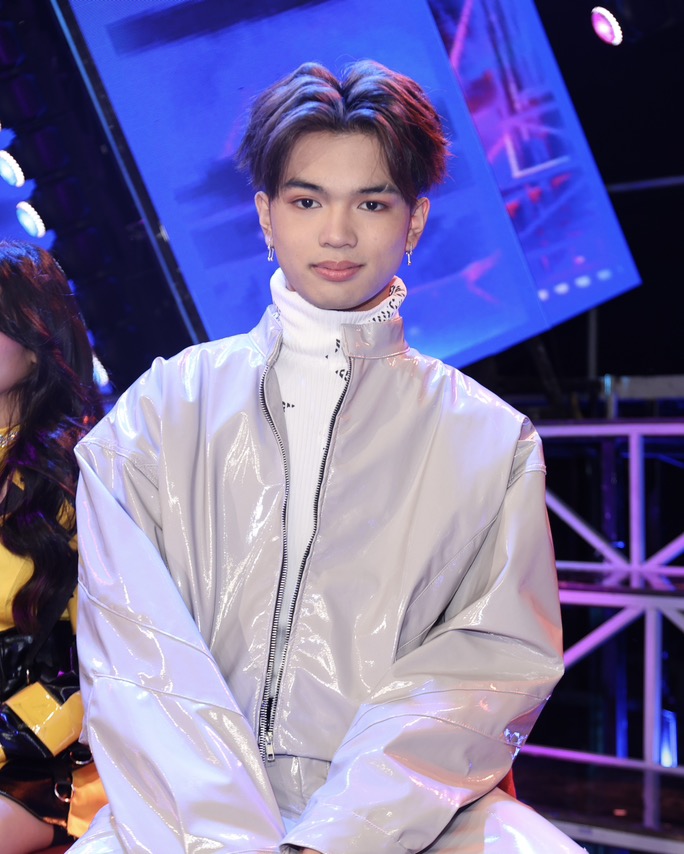 P-Pop dance star HORI7ON Jeromy at the #SOTFMediaLaunch! 🤎

#StarsOnTheFloor 2026, every Sunday at 7:15 PM on GMA! ✨