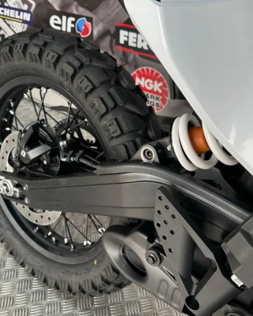 🚨¡OCASIÓN! KTM 125 ENDURO R 
✨ Precio: 5.199 €
📋 km 0.📅 Matriculada en octubre de 2025.

🚗 Apta para carnet de coche (B) con + de 3 años de antigüedad.
📑 Gastos de transferencia incluidos.

📲 Tel: 986 23 26 01 
💬 WA: 604 07 45 83
#Anca, concesionario oficial #KTM.