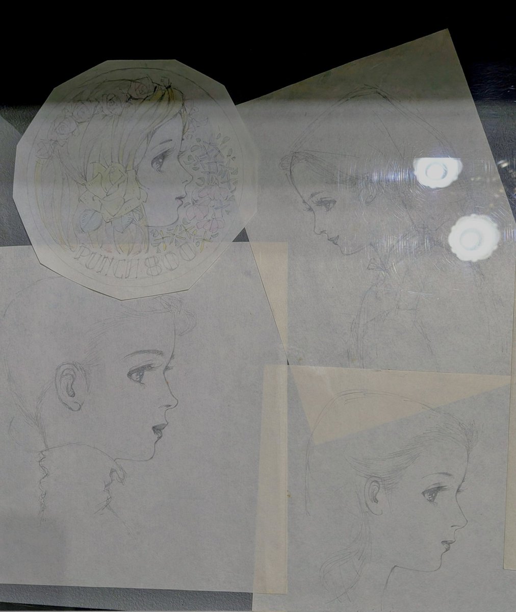 陸奥A子＆松本かつぢ展✨️2周目です❣　
かつぢ先生の素描に杉野さんテイストを感じつつ。　
時代が変わろうとも
美しい少女像は変わらぬモノなのれ。　
#陸奥A子展　
#松本かつぢ