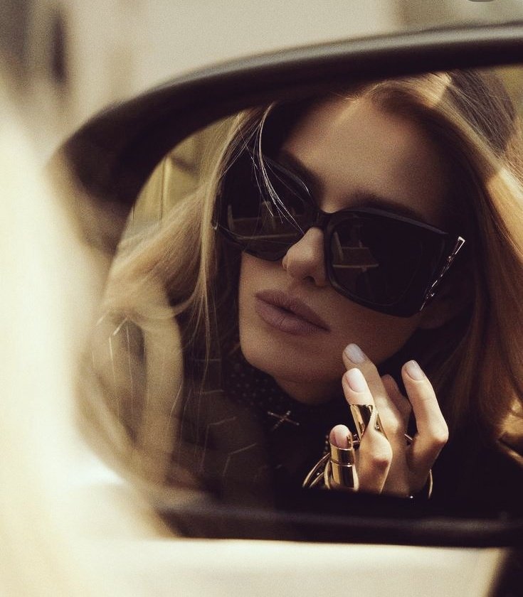 GOOD NOON ☀️

CAN I GET BACK 🔙 NOON ☀️