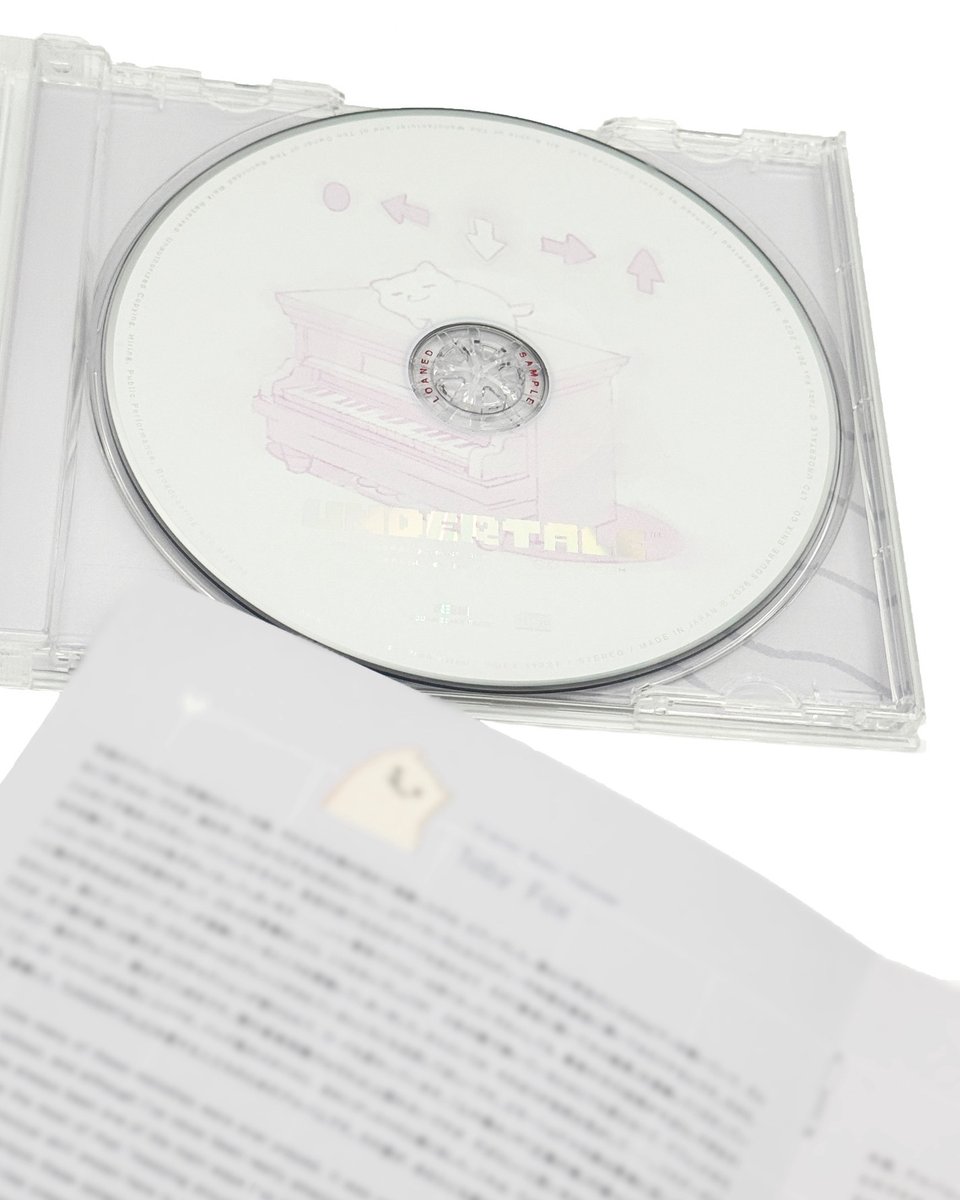 sem_sep's tweet photo. ＼2026年2月25日発売！／
『UNDERTALE Piano Arrangement Album - Echoes Beneath』

CDのサンプルが到着💿🌟
ブックレットには、本作のプロデュース・演奏を担当した作曲家・下村陽子さん、
そしてToby Foxさんのライナーノーツを掲載しています。

📲商品情報はこちらから
https://t.co/fZcJ0Nr1L6

🎨Temmie Chang (@tuyoki)