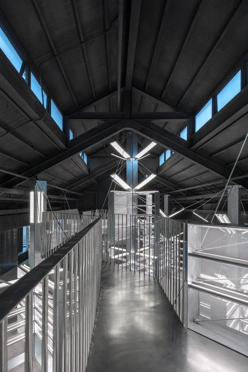 designboom's tweet image. dongqi design wraps #shanghai mixed-use complex in steel frames and shifting #facades designboom.com/architecture/d…