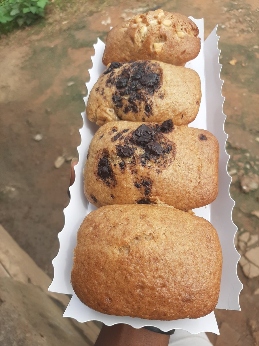 Addawu_Dede's tweet photo. Happy New Week 🎉 
Our banana bread is back 😋 Yummy, moist and sweet . 6 pieces going 110 cedis  Dm or contact 0256391056. https://t.co/e1NSLDSgEa