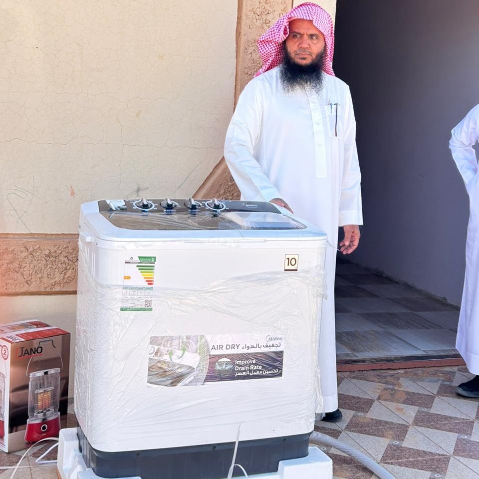 perkr501's tweet photo. الجمعية الخيرية بالأخاشيم تنفذ مشروع الأجهزة الكهربائية والسلال الغذائية للأسر المتعففة بدعم كريم من مؤسسة عبدالسلام الراجحي نسأل الله أن يجزي الداعمين خير الجزاء، وأن يجعل ما يقدمونه في موازين حسناتهم 📷 https://t.co/FdDKcWipjK