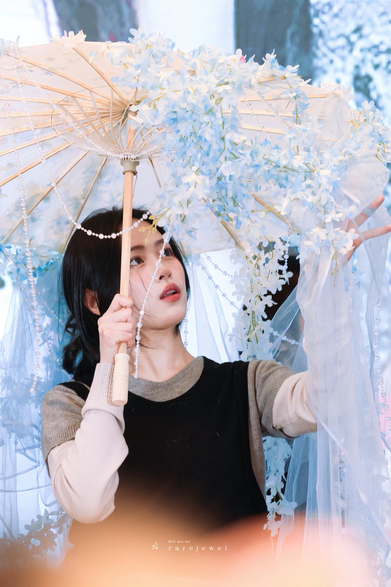 260221 메이크스타 상하이

꽃이랑 노는 고양이🫳🏻

#류진 #RYUJIN
#있지 #ITZY
#ITZY_TNVS