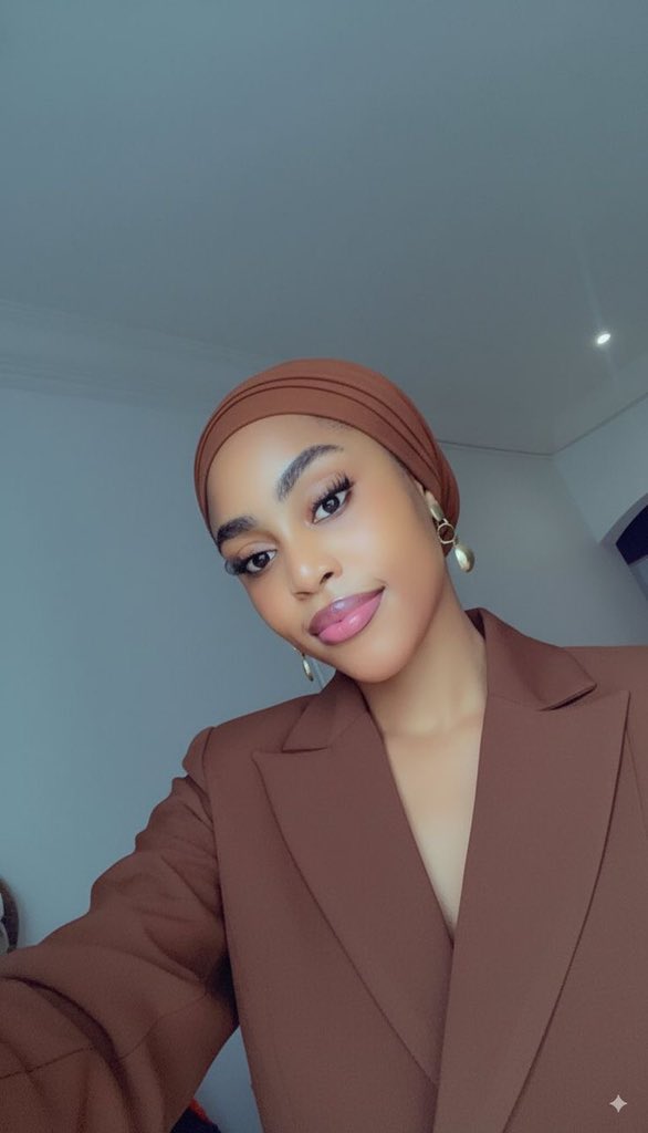 You no go like make we follow each other and be mutuals? Ehn, fine boy and girls.