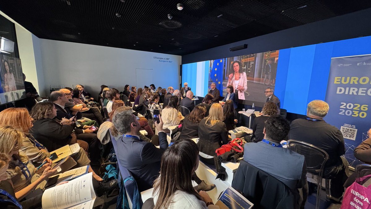 Parlamento europeo tweet media