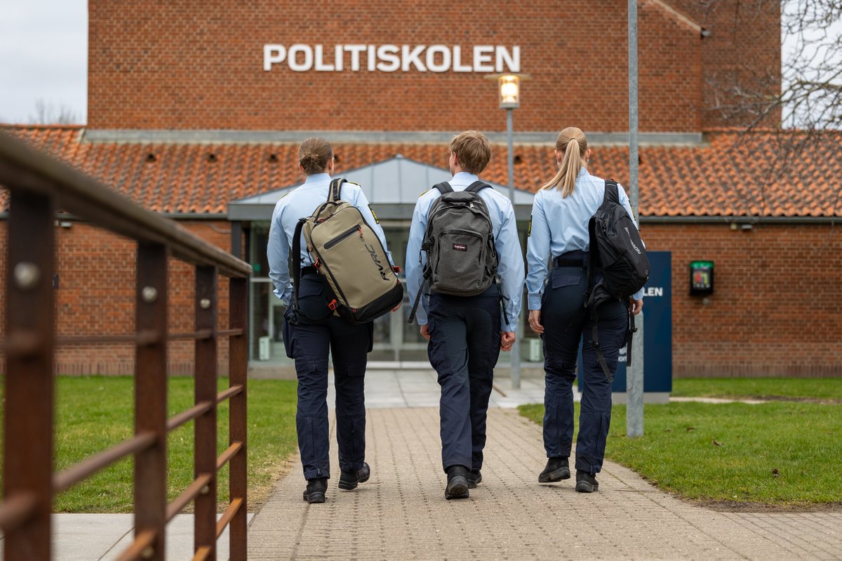 DANSK POLITI tweet media