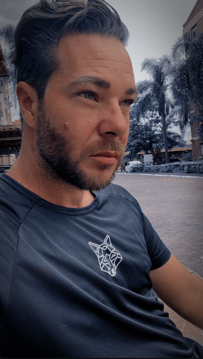 azevedo83rs's tweet photo. Acompanhando tudo 😂
#bbb26 https://t.co/Q1ZB8hRoh8