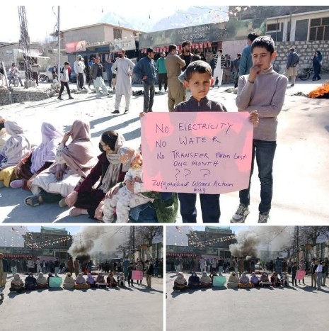 Women and children protest in Zulfiqar Abad, Nadir Chowk, Gilgit against severe water shortage and prolonged electricity load shedding. Residents demand immediate action from authorities to resolve the basic utilities crisis.

#Gilgit #WaterCrisis #LoadShedding