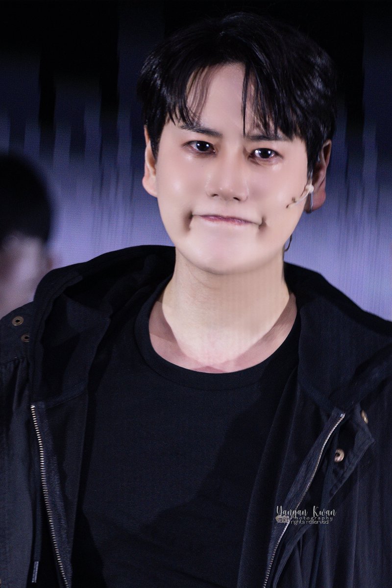 yyyankkk's tweet photo. Hi~ Kyumae?
2026.02.20 Death Note: Curtain Call
@GaemGyu
#KYUHYUN #キュヒョン #Deathnotemusical #圭賢 https://t.co/n90JsGXRCH