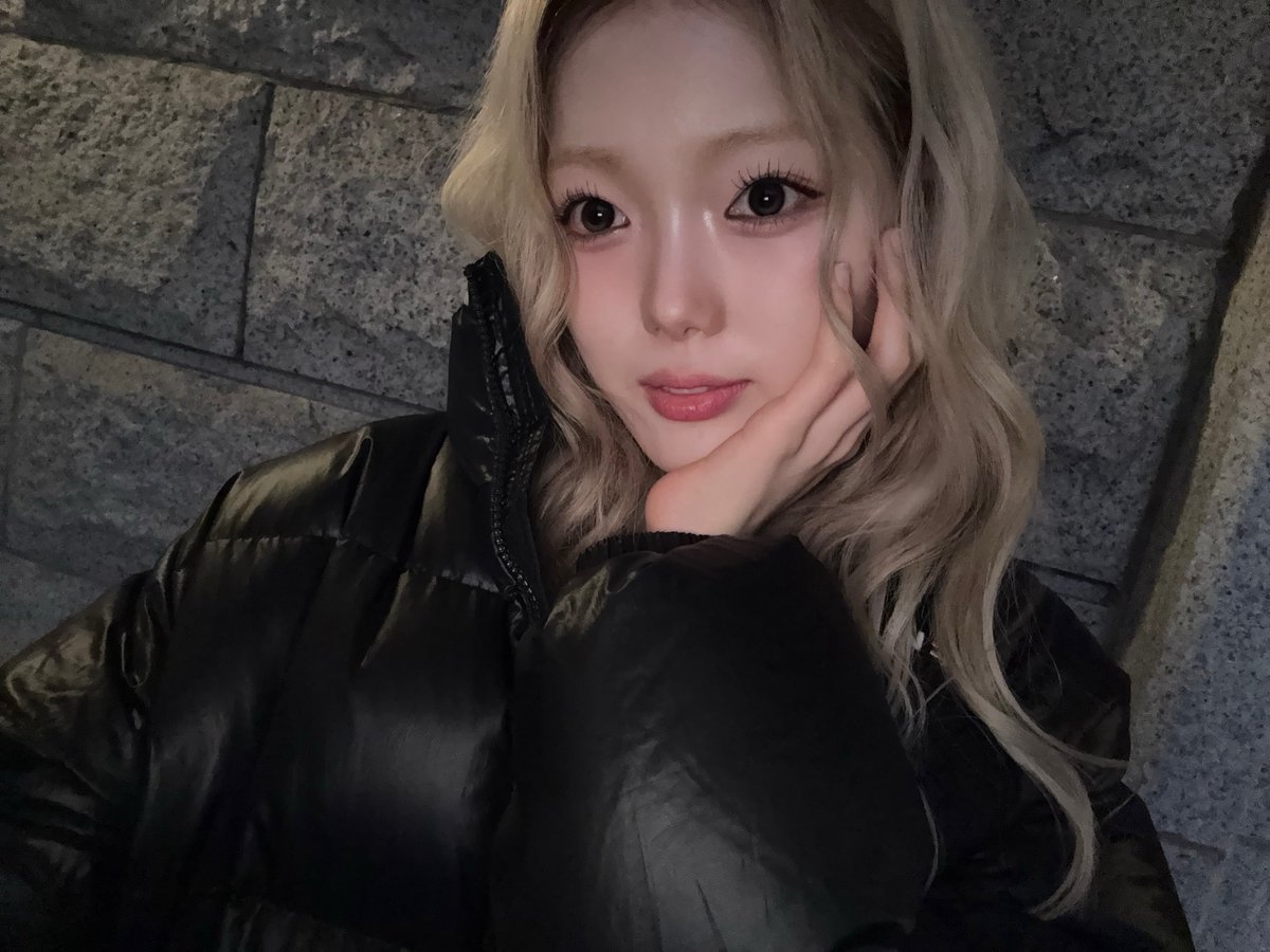 [#Doyeon]

🖤

#KIIRAS #키라스 #도연
