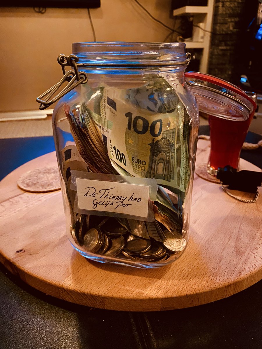 Ook dit is weer een mooi voorbeeld van de baantjes carousel waar Thierry het over had in de tweede slaapkamer.

Maar dat waren allemaal complottheorieën toch !

P.s., ik heb ondertussen al het kleingeld moeten inwisselen en een grotere pot aan moeten schaffen 👍🏽