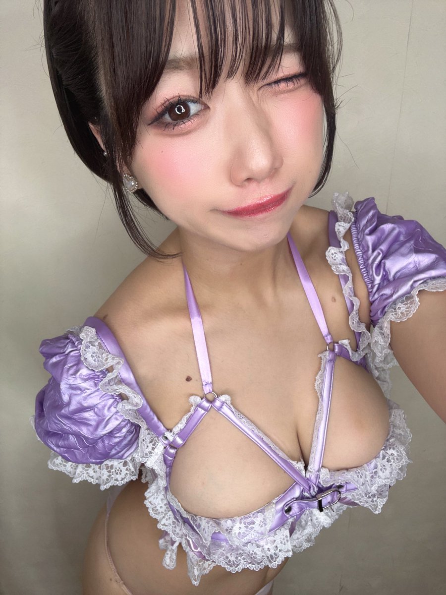 Bootyありがとうございました💖
昨日ぶりの安心のお顔見れたのも嬉しかったし、初めて撮ってくれる人もたくさんいたし、ずっと居てくれる人もいて、あ〜幸せ♡って思ってたずっと🌈三連休っていう大切な連休に私をいれてくれてありがとう🫶これからもたくさん一緒に幸せになろうね🌻コツコツ頑張るぞ✊ https://t.co/DCBFpvmgsg