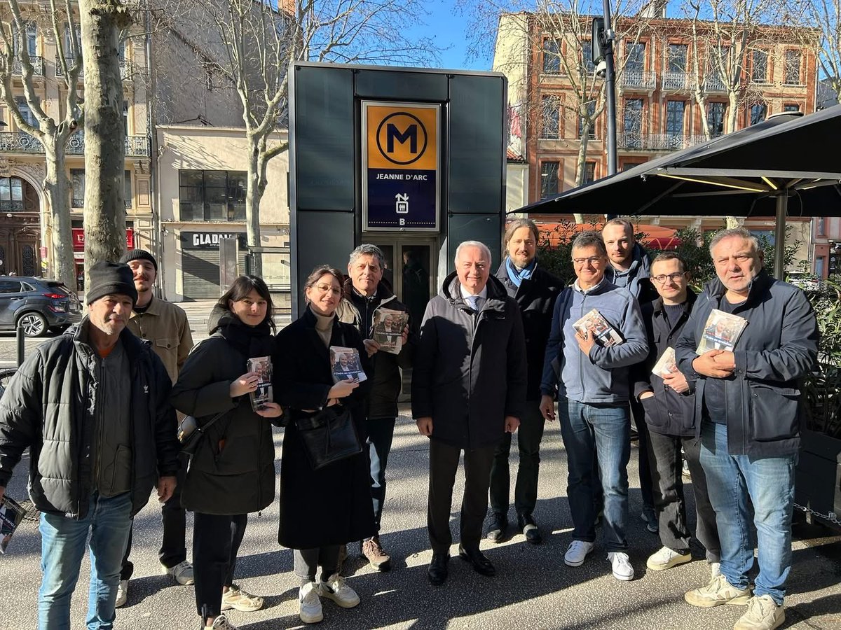 Un week-end à fond sur le terrain ! ☀️
Marchés, boitage, porte-à-porte : le contact direct au plus près des habitants, c’est notre force. 
Engagement 100%, météo idéale, motivation maximale !