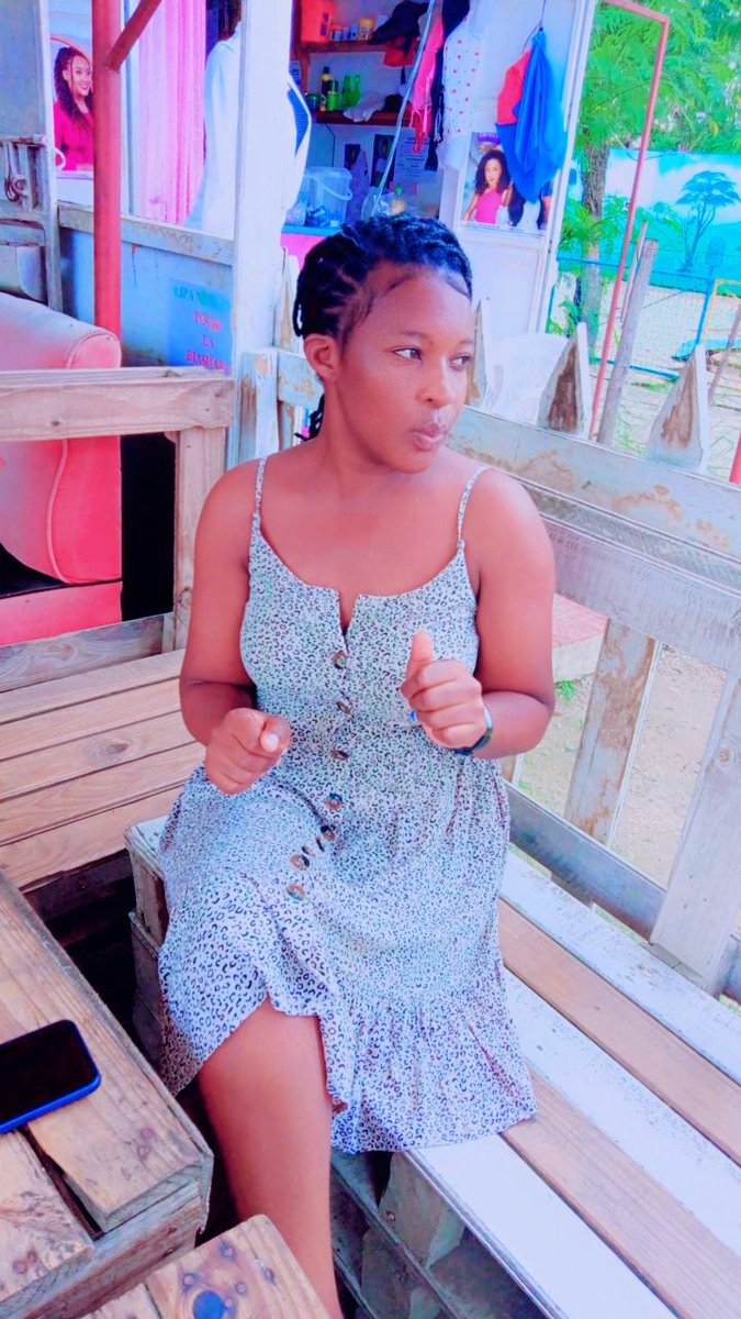 Mnifollow back niskie vizuri..
Meanwhile Wacha nikule kwanza🤗