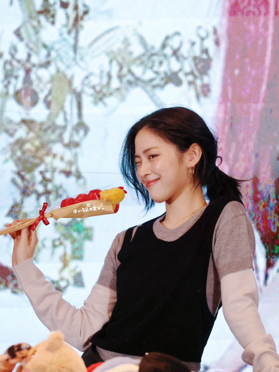RyuKnow_SN's tweet photo. 【260221Shanghai】Please select all the pictures that contain Ryujin🐱
#ITZY #있지 #RYUJIN #류진 #リュジン #申留真 https://t.co/LOC8cKffuV