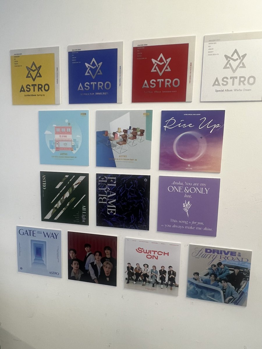 아스트로 데뷔10주년 카페💜
#엠제이 #진진 #차은우 #문빈 #라키 #윤산하
#아스트로