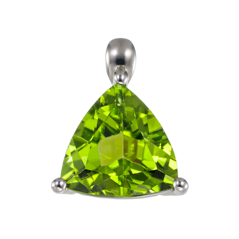 今日は #富士山の日 ／ 自然の息吹を感じさせる ペリドットのグリーン