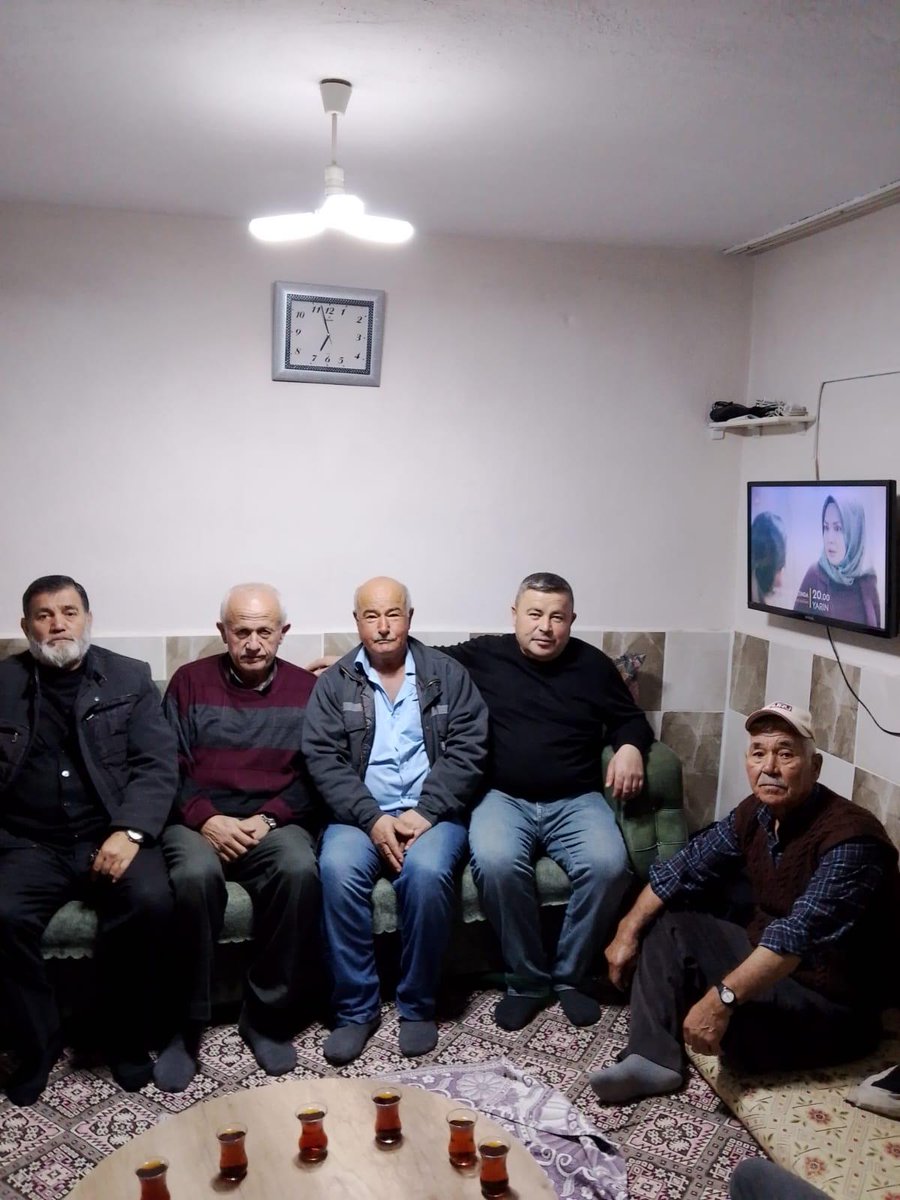 Gönül Sofrası Buluşmalarımız Devam Ediyor
AK Parti Karaman İl Başkanlığı olarak, İl Yönetim Kurulu üyelerimizle birlikte Ramazan ayının bereketini ve kardeşlik iklimini hemşehrilerimizle paylaşmaya devam ediyoruz.
Rabbim birlik ve beraberliğimizi daim, muhabbetimizi kaim eylesin.