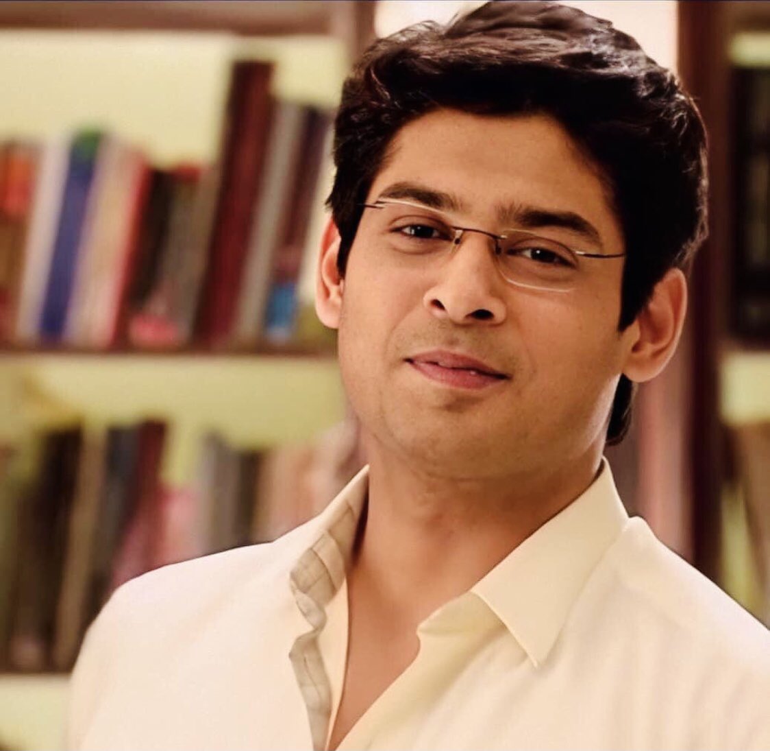 have a blissful day #SidharthShukla   <a href="/sidharth_shukla/">Sidharth Shukla</a> .... be happy always wherever you are 👑 💫 

INVINCIBLE KING SIDHARTH SHUKLA TILL ETERNITY 
#SidharthShuklaForever
#SidharthShuklaLivesOn