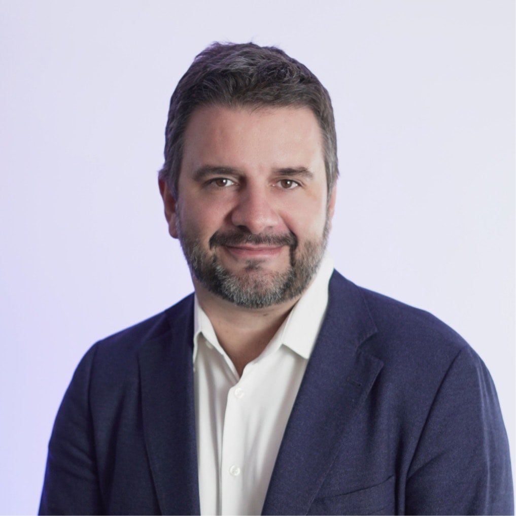 🔥 Viernes de sesión doble en #MasterComDep
 
👟 David Quintana (WAKAI) — marca, estrategia y emprendimiento en la industria deportiva.
🎙️ <a href="/guilleuzquiano/">Guille Uzquiano</a> — análisis, narrativa y comunicación en directo.

Dos 🙆🏽‍♂️ clave para entender cómo se construye y se cuenta el deporte hoy.