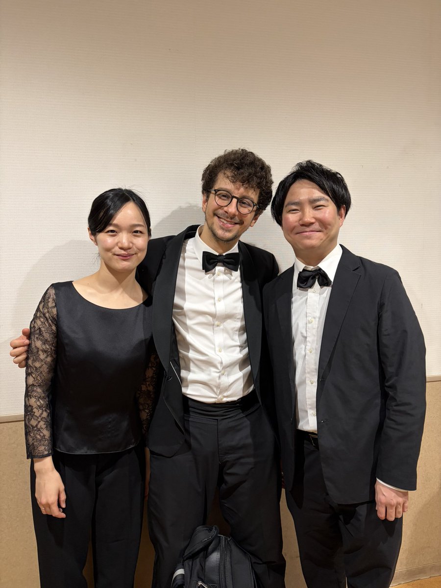 久々の投稿です🙇‍♀️

定期演奏会で、スーパープレイを特等席で楽しみました🥰オーボエもクラリネットも大活躍のスコットランドですね🏴󠁧󠁢󠁳󠁣󠁴󠁿
しばらくこの3人で乗り番は無いようなので、記念撮影しました📸

#メンデルスゾーン
#東フィル