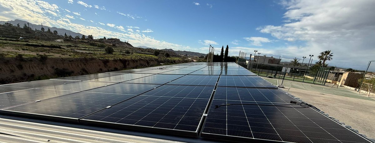 InergyaInfo's tweet photo. El trabajo en "El Viejo Establo" ha sido integral; consultoría en subvenciones, auditoría energética, ingeniería/instalaciones resultando la ampliación de fotovoltaica de 26,75 kWp, la incorporación de 42 kWh en acumulación, renovación de sistemas AA, iluminación, electrodom.,etc https://t.co/viq8zLO5ar