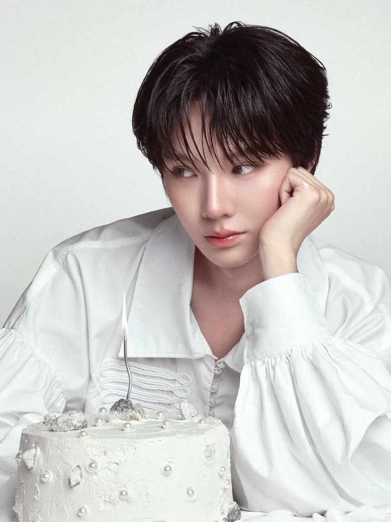 เข้าใจที่น้าจอสกับน้องเก่งทำงานตัวเป็นเกลียว ได้เมียงามต้องหาเงินเก่งครับ หมาน ๆ เด้ออ้าย ลูกก็ยังเล็ก