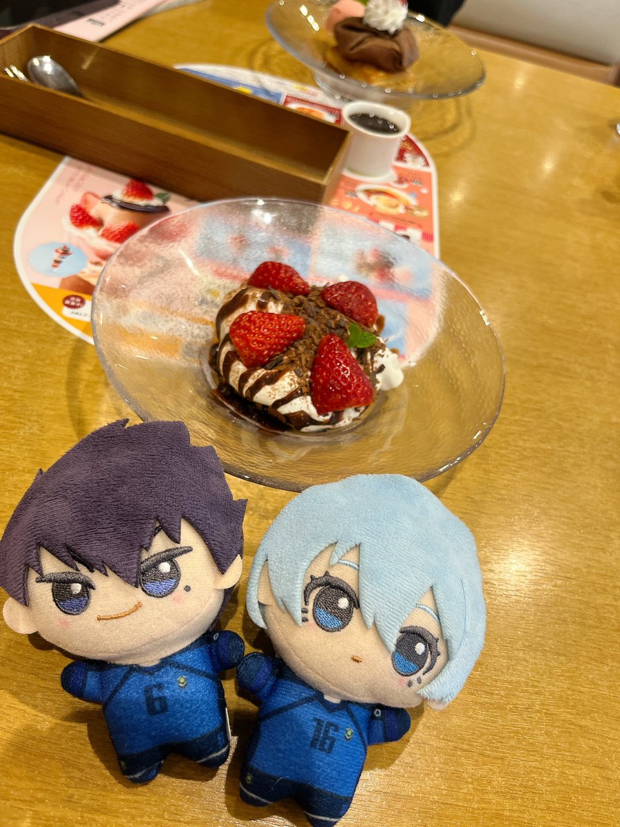 ckr_kc's tweet photo. バナナちゃんと作業会してる！ https://t.co/fVztzGh0ex