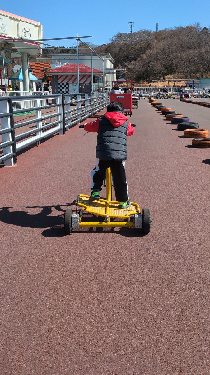 akskhgdn's tweet photo. 三連休で子と２人でサイクルスポーツセンターに行った🚴🚴幸運にも（？）めちゃ過疎っててジェットコースターも！メリーゴーランドも！貸切運行！！運営のお爺さま方はとてもフレンドリー！気さくで優しい！！！
からだバキバキになるほど遊べて大満足😊おすすめ是非に！！！ https://t.co/r1vZnvMgUp