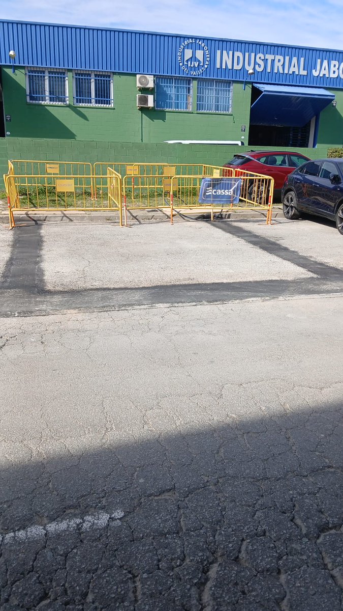 GrupCASSA's tweet image. 🚧💧 Segueixen avançant a bon ritme les obres de renovació de la xarxa d’abastament d’aigua a l’Av. Camí Reial de #Palau-solità i Plegamans

✔️Ja hem finalitzat el tercer tram de les obres

✔️A nivell global, renovarem 800 metres lineals de conduccions

#PSiP #CASSA