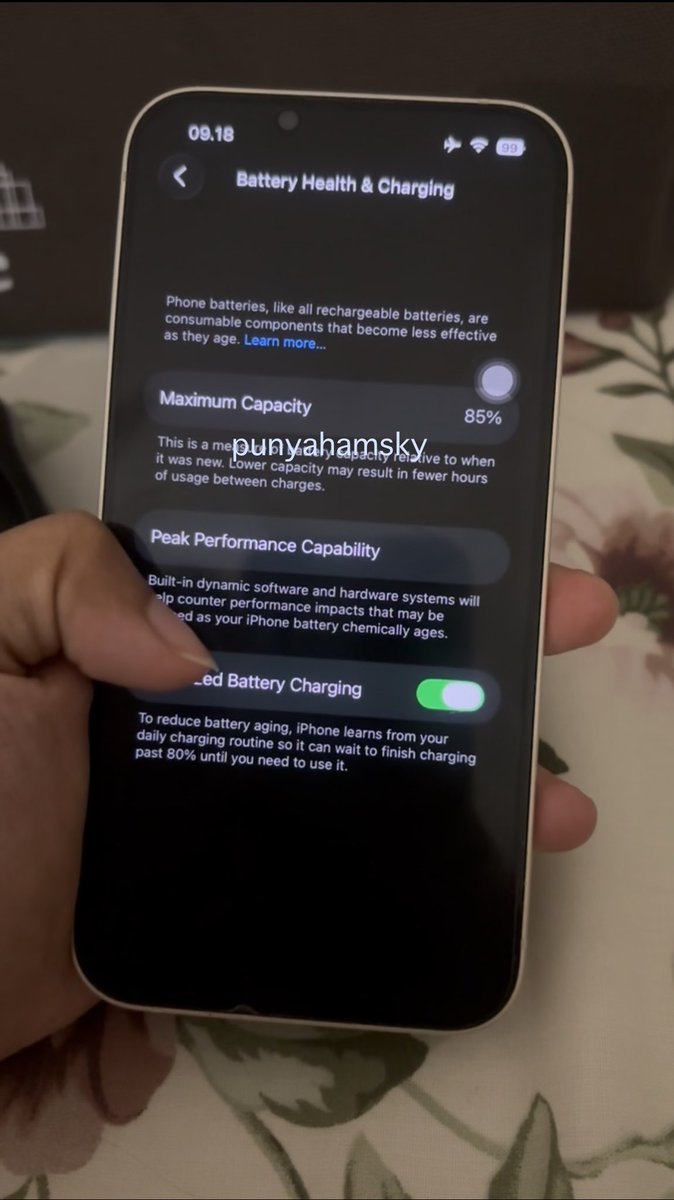 wineeparty's tweet photo. wts iphone 13 128gb starlight ex blibli
- bh 85%
- ⁠all normal
- ⁠kardus + kabel masih lengkap
- ⁠6,xx bisaa negoo 
- ⁠prefer cod jaksel 

#wts #wtb #iphone13 #zonauang #zonajajan https://t.co/NtrxkYfDfQ