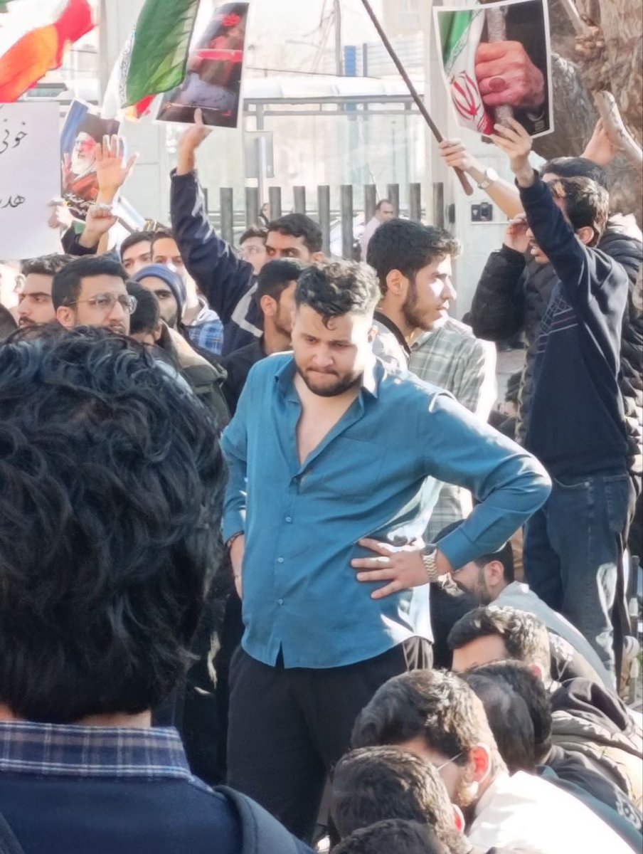 شیخ علامه مجلسی (پشتیبان) tweet media