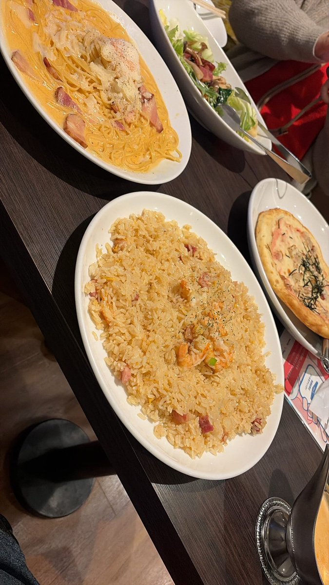 ほんに食べ過ぎ。5人前くらい食べてる。

だけんずっと腹出てんだわ。痩せます。