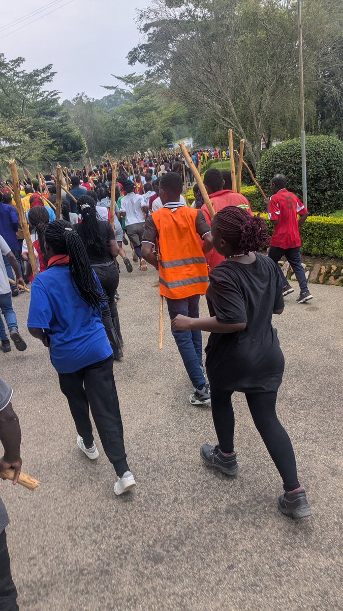 brave_omwitira's tweet photo. Day one of the Patriotism training @UtcBushenyi .
🇺🇬. https://t.co/lxHed1tMwt